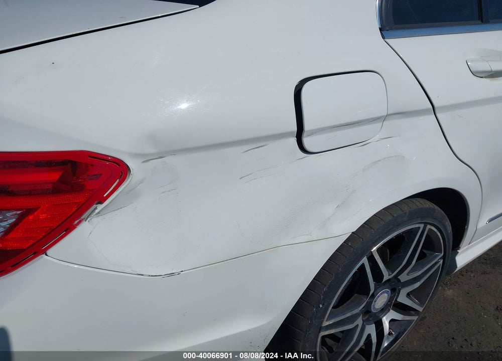 2013 MERCEDES-BENZ C 250 LUXURY/SPORT VIN: WDDGF4HB0DA766665