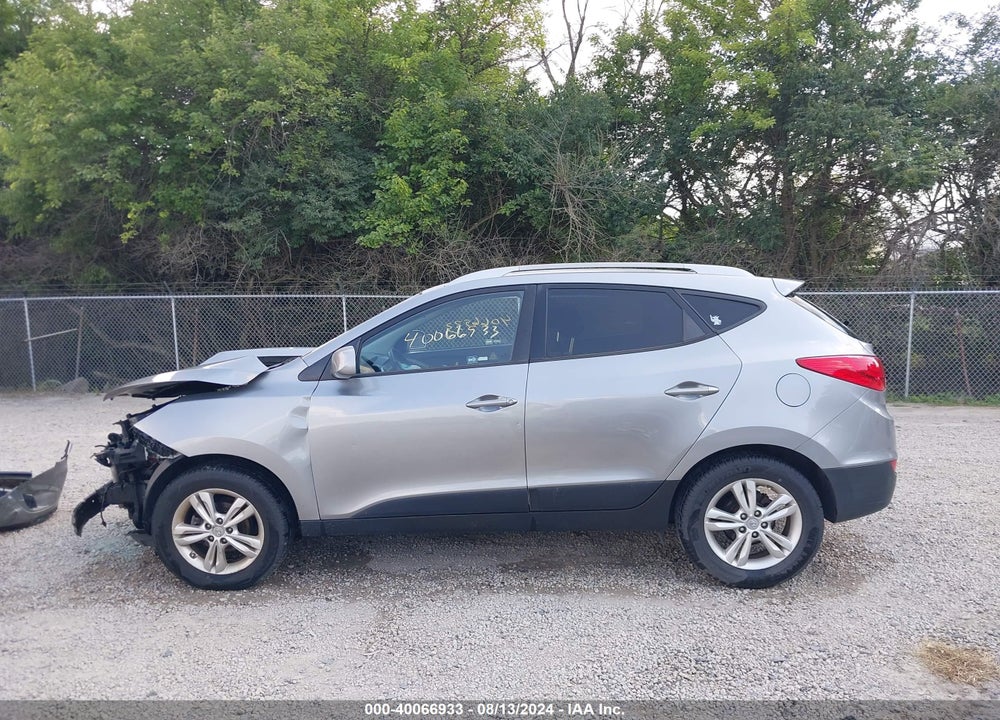 2011 HYUNDAI TUCSON GLS VIN: KM8JU3AC2BU168748