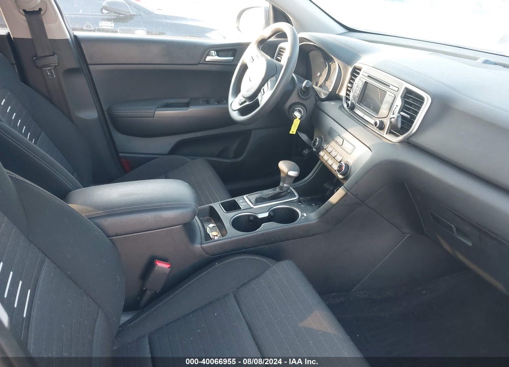 2018 KIA SPORTAGE LX VIN: KNDPM3AC4J7458999