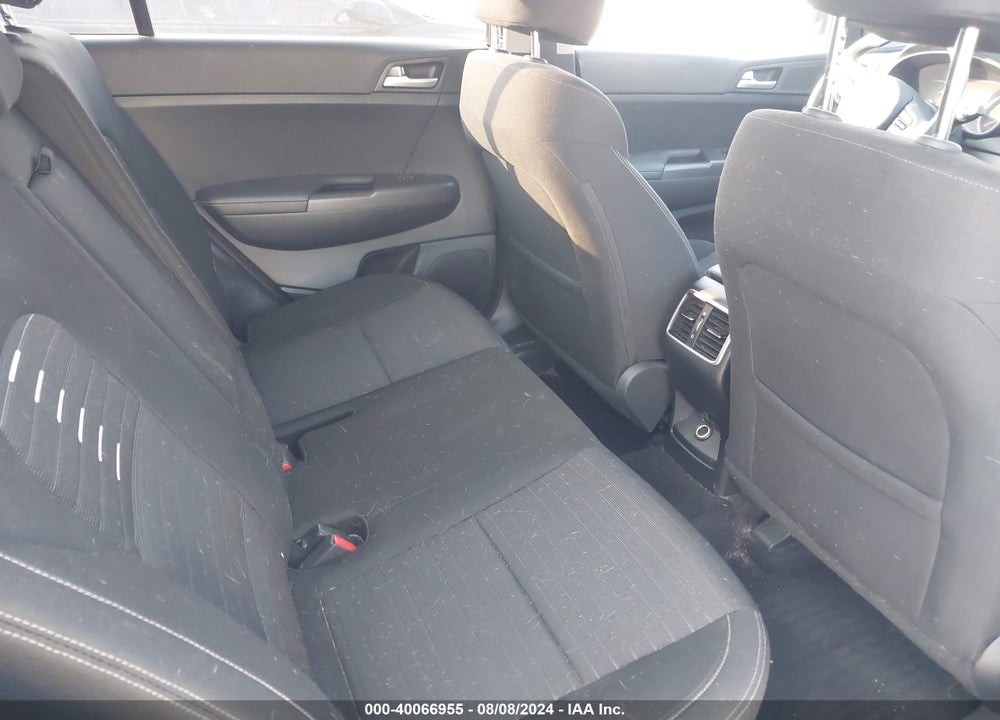 2018 KIA SPORTAGE LX VIN: KNDPM3AC4J7458999