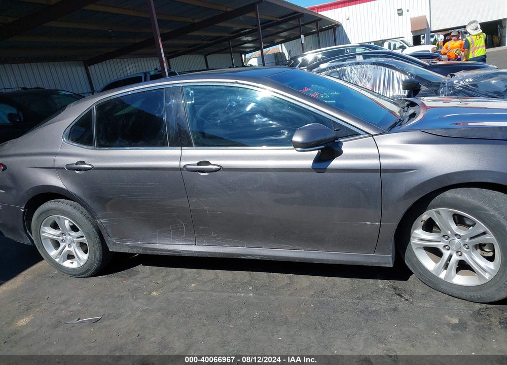 2018 TOYOTA CAMRY XLE VIN: 4T1B11HK5JU128547