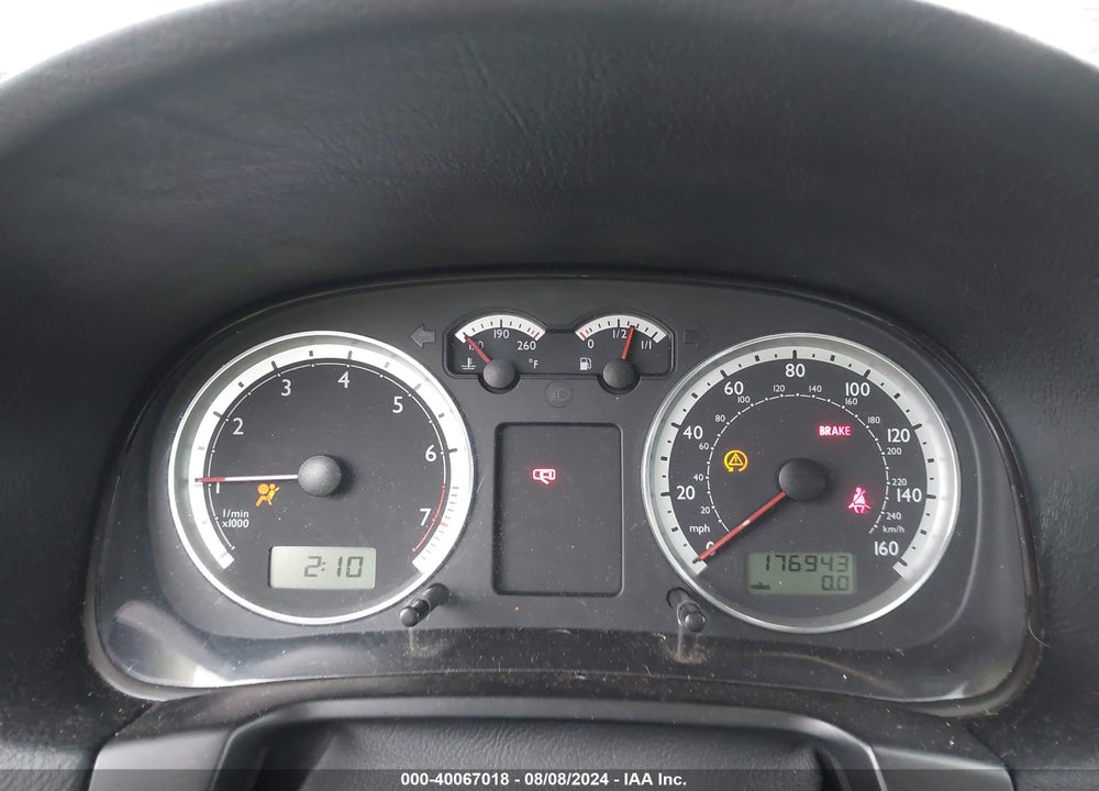 2004 VOLKSWAGEN JETTA VIN: 3VWVH69M54M016931