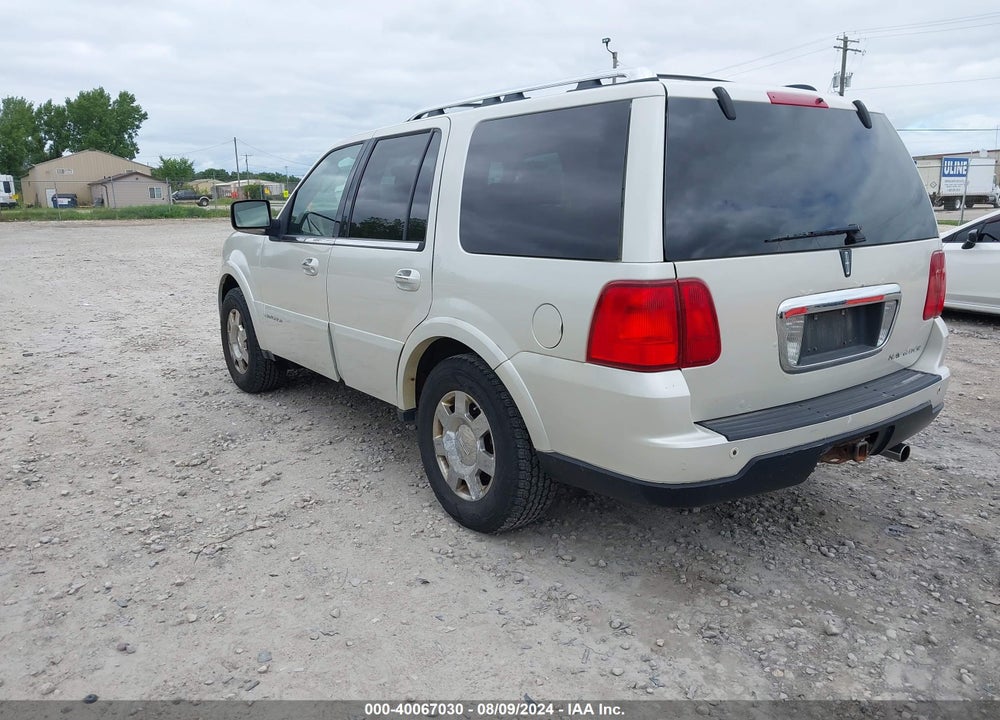 2006 LINCOLN NAVIGATOR VIN: 5LMFU28586LJ26827