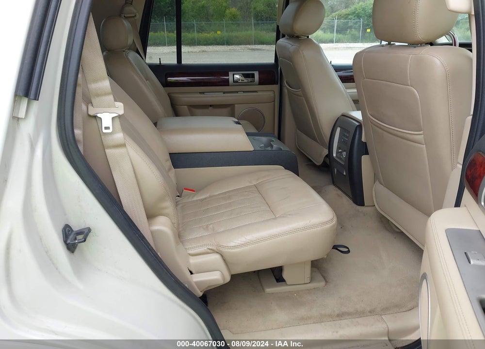 2006 LINCOLN NAVIGATOR VIN: 5LMFU28586LJ26827
