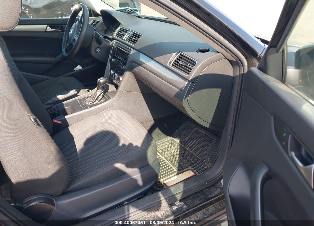 2012 VOLKSWAGEN PASSAT 2.5L S VIN: 1VWAP7A39CC073062