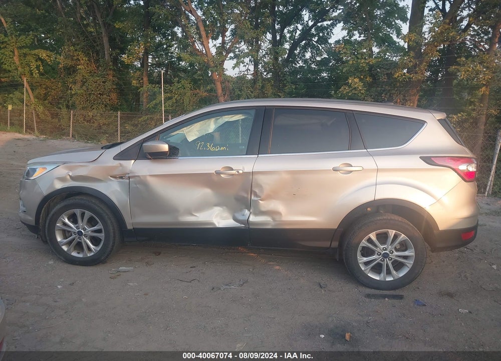 2017 FORD ESCAPE SE VIN: 1FMCU9GD7HUC20802