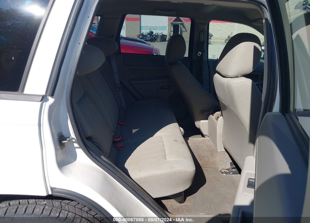 2005 JEEP GRAND CHEROKEE LAREDO VIN: 1J4GR48K25C681022