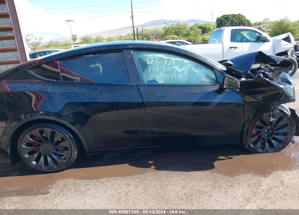 2022 TESLA MODEL Y PERFORMANCE DUAL MOTOR ALL-WHEEL DRIVE VIN: 7SAYGDEF8NF327714