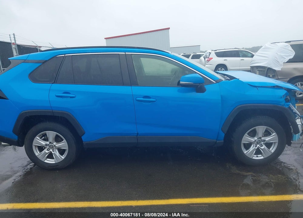 2021 TOYOTA RAV4 XLE VIN: JTMW1RFV7MD061326