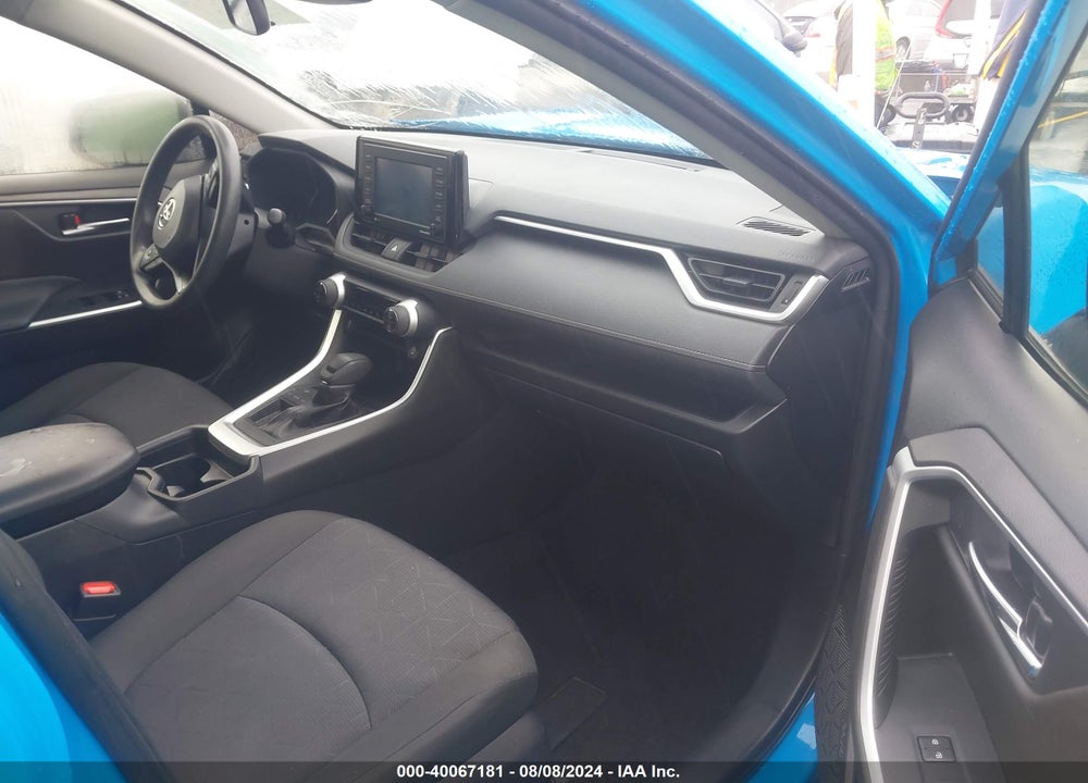 2021 TOYOTA RAV4 XLE VIN: JTMW1RFV7MD061326