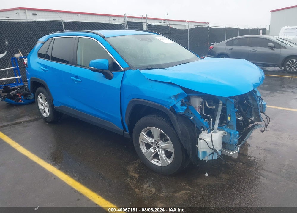 2021 TOYOTA RAV4 XLE VIN: JTMW1RFV7MD061326