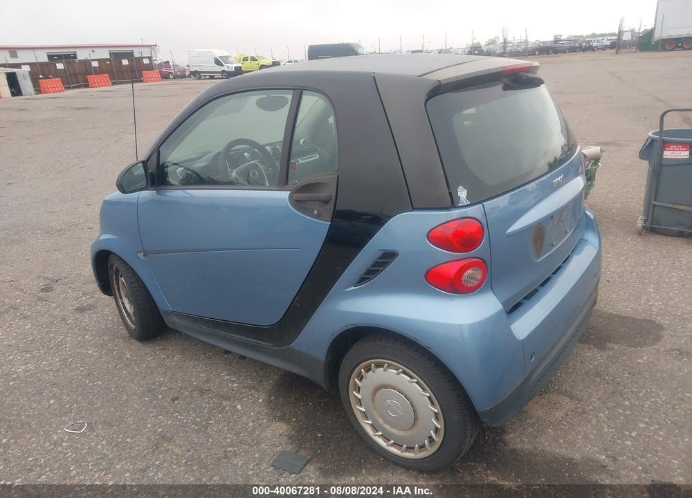 2013 SMART FORTWO PASSION/PURE VIN: WMEEJ3BA2DK689254