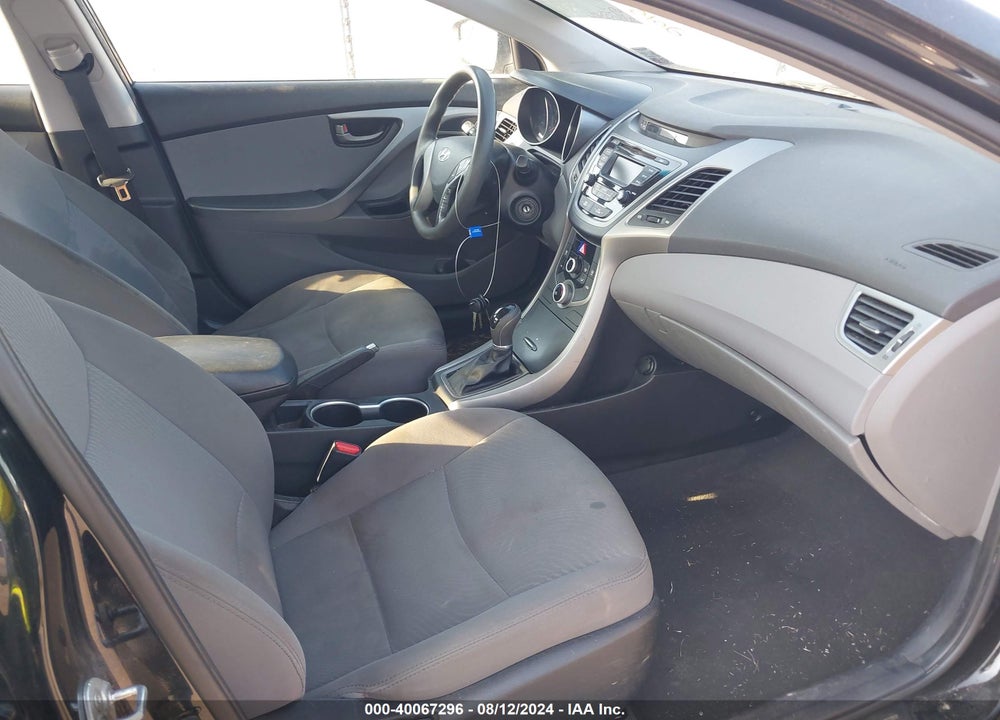 2015 HYUNDAI ELANTRA SE VIN: 5NPDH4AE8FH567533