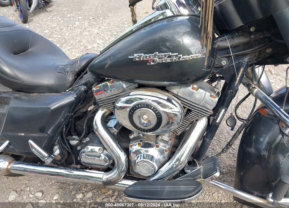 2009 HARLEY-DAVIDSON FLHX VIN: 1HD1KB4189Y649927