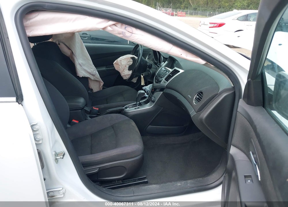 2014 CHEVROLET CRUZE 1LT AUTO VIN: 1G1PC5SB1E7438678