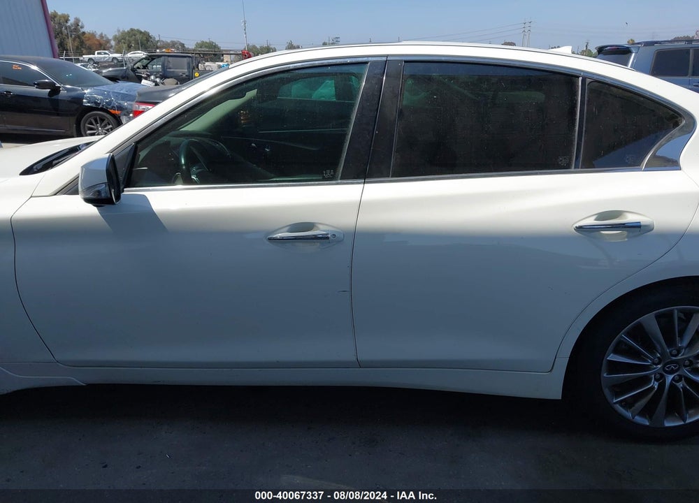 2018 INFINITI Q50 3.0T LUXE VIN: JN1EV7AP2JM350870