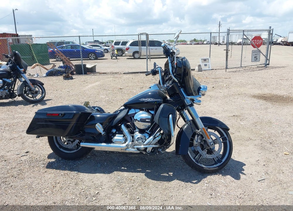 2014 HARLEY-DAVIDSON FLHXS STREET GLIDE SPECIAL VIN: 1HD1KRM12EB676711