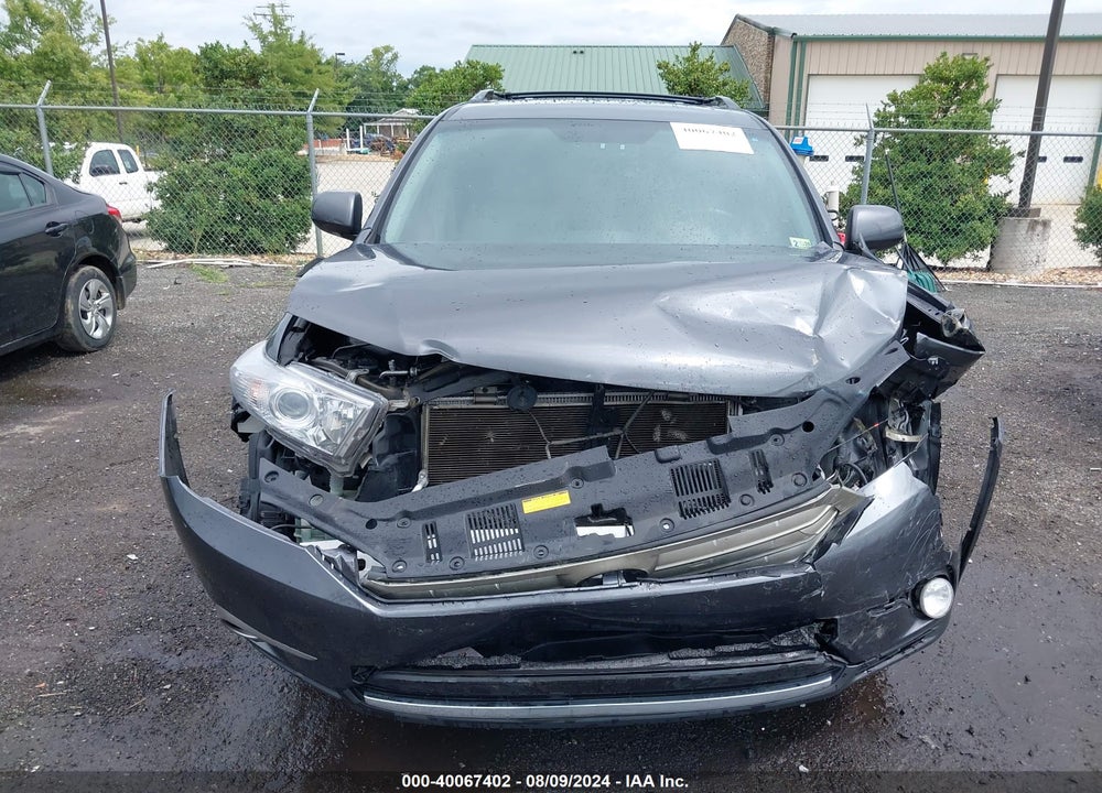 2013 TOYOTA HIGHLANDER LIMITED V6 VIN: 5TDDK3EH5DS257427