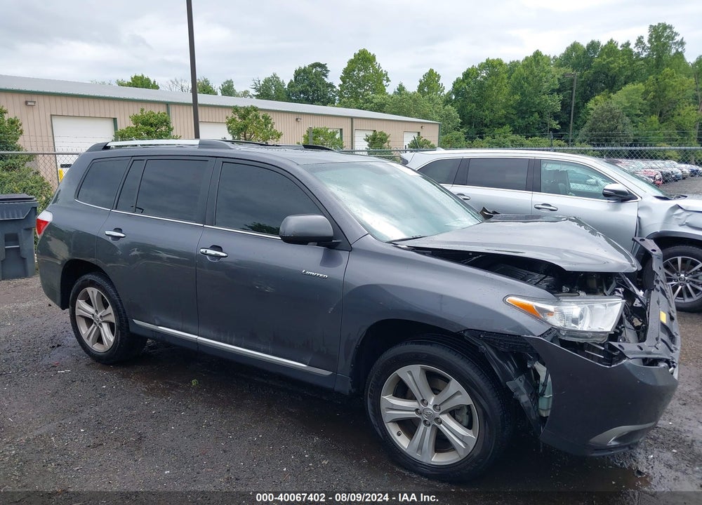 2013 TOYOTA HIGHLANDER LIMITED V6 VIN: 5TDDK3EH5DS257427