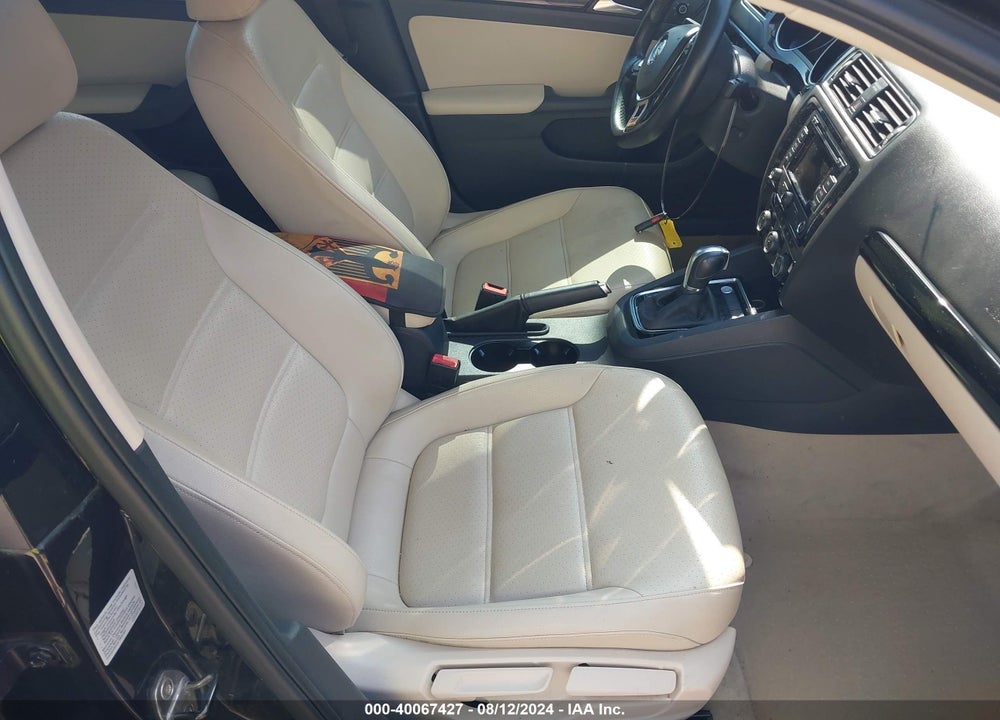 2015 VOLKSWAGEN JETTA 2.0L TDI SEL VIN: 3VWLA7AJ5FM203267