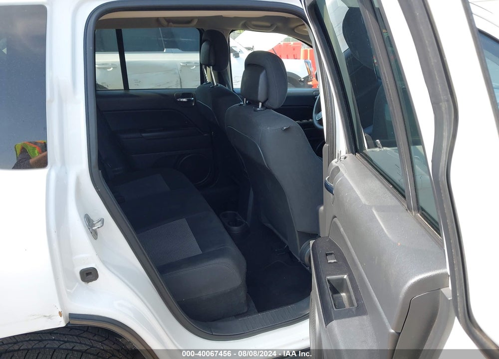 2012 JEEP COMPASS VIN: 1C4NJCBA8CD514718
