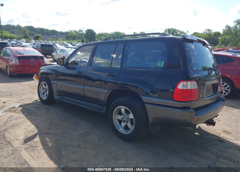 2002 LEXUS LX 470 VIN: JTJHT00W723520712