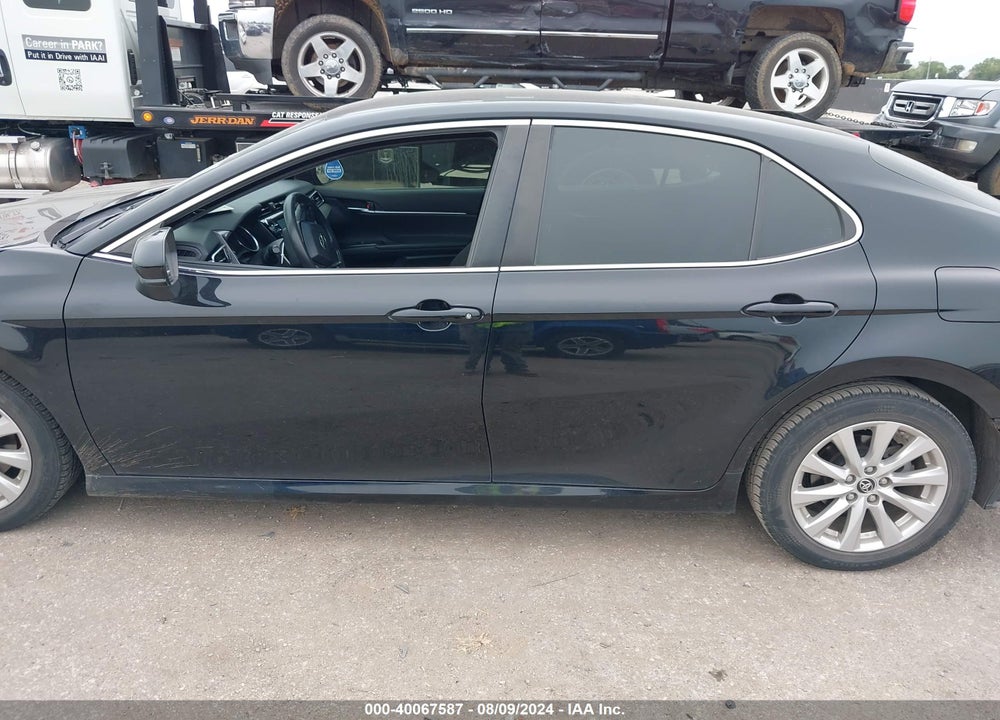 2018 TOYOTA CAMRY LE VIN: JTNB11HK6J3031671