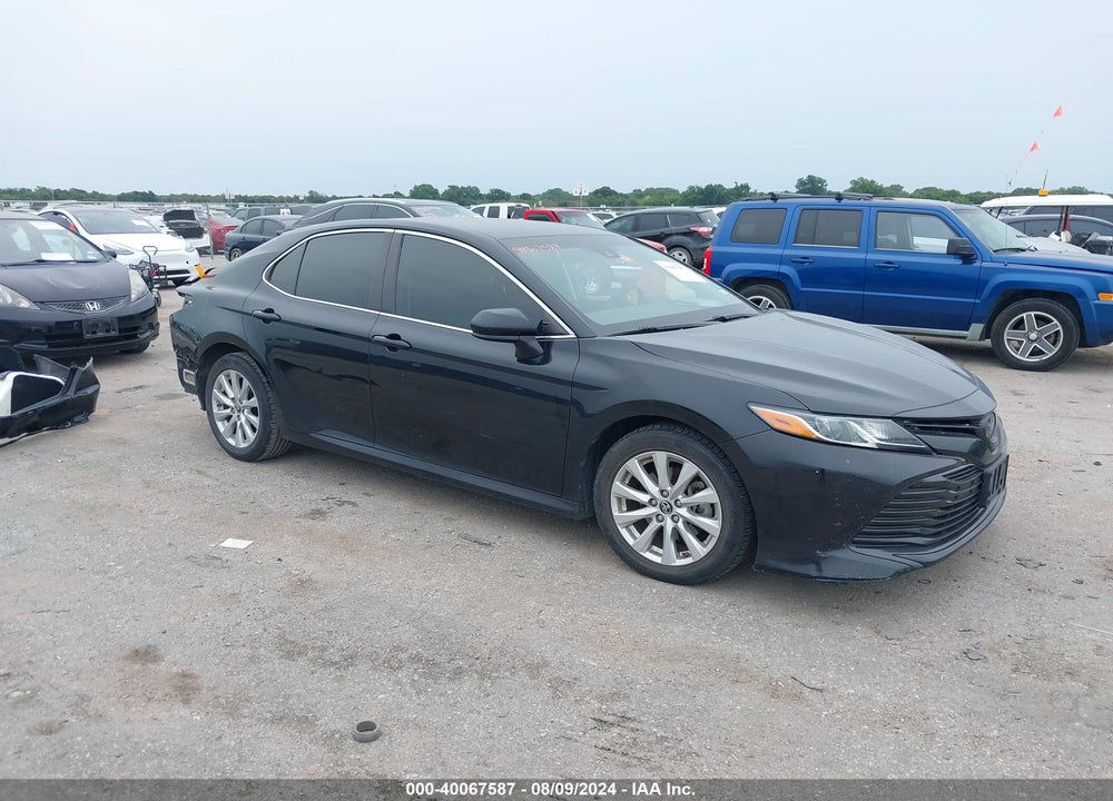2018 TOYOTA CAMRY LE VIN: JTNB11HK6J3031671