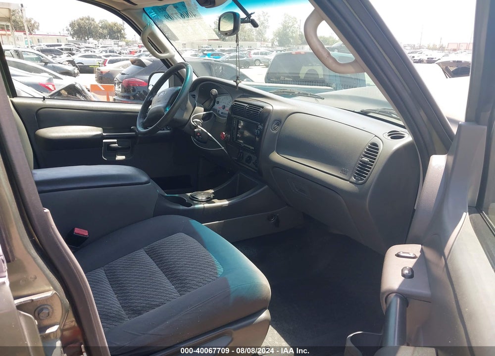 2004 FORD EXPLORER SPORT TRAC ADRENALIN/XLS/XLT VIN: 1FMZU67K84UA98520