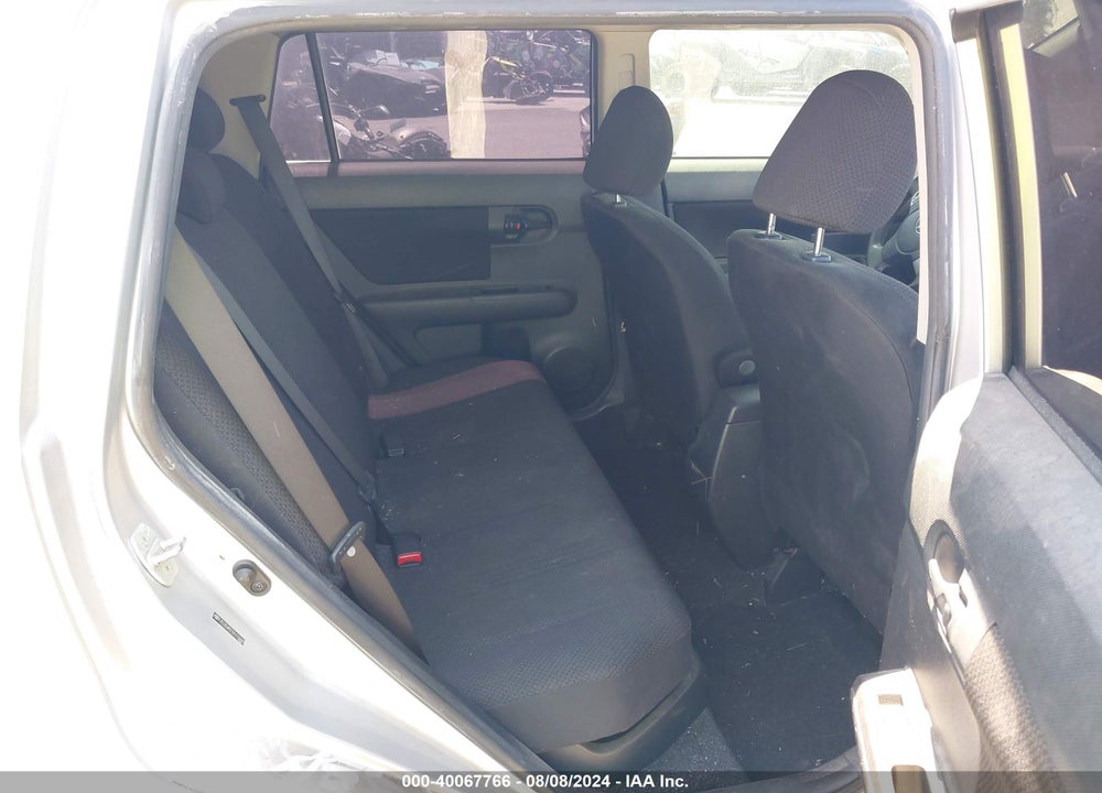 2010 SCION XB VIN: JTLZE4FE7A1112605