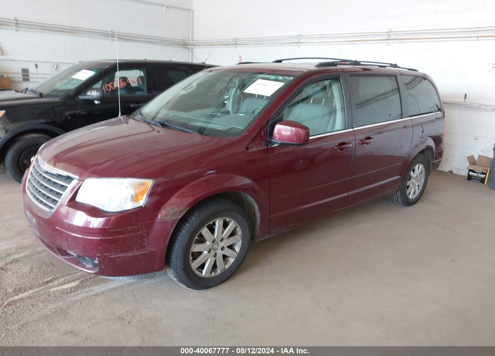 2008 CHRYSLER TOWN & COUNTRY VIN: 2A8HR54P18R681020