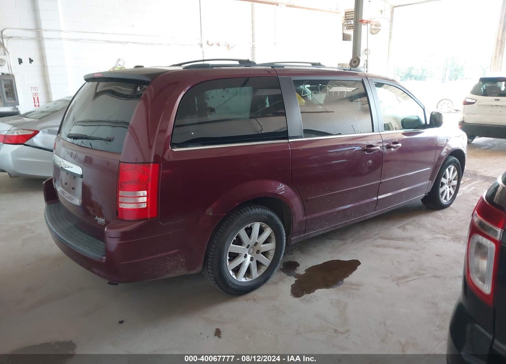 2008 CHRYSLER TOWN & COUNTRY VIN: 2A8HR54P18R681020