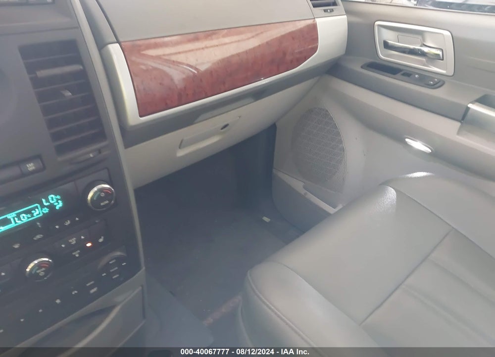 2008 CHRYSLER TOWN & COUNTRY VIN: 2A8HR54P18R681020