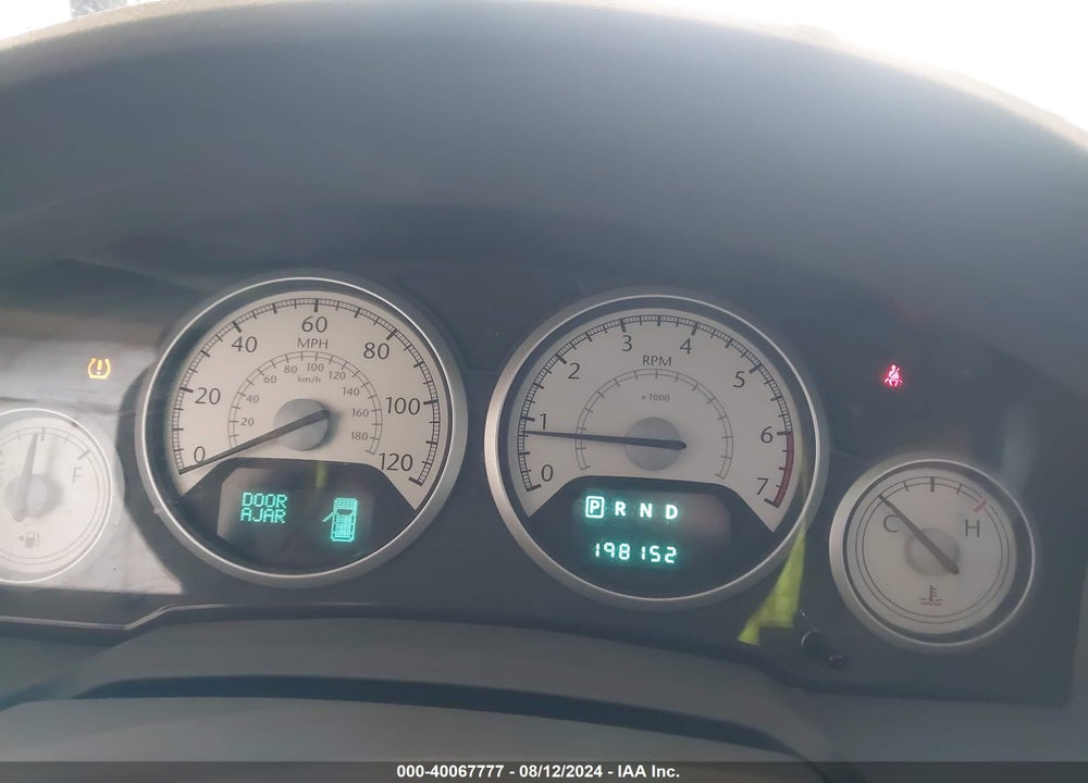2008 CHRYSLER TOWN & COUNTRY VIN: 2A8HR54P18R681020