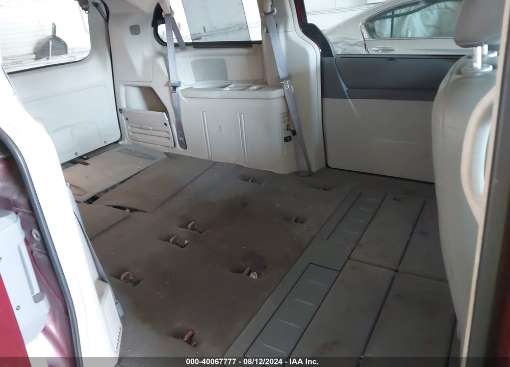 2008 CHRYSLER TOWN & COUNTRY VIN: 2A8HR54P18R681020