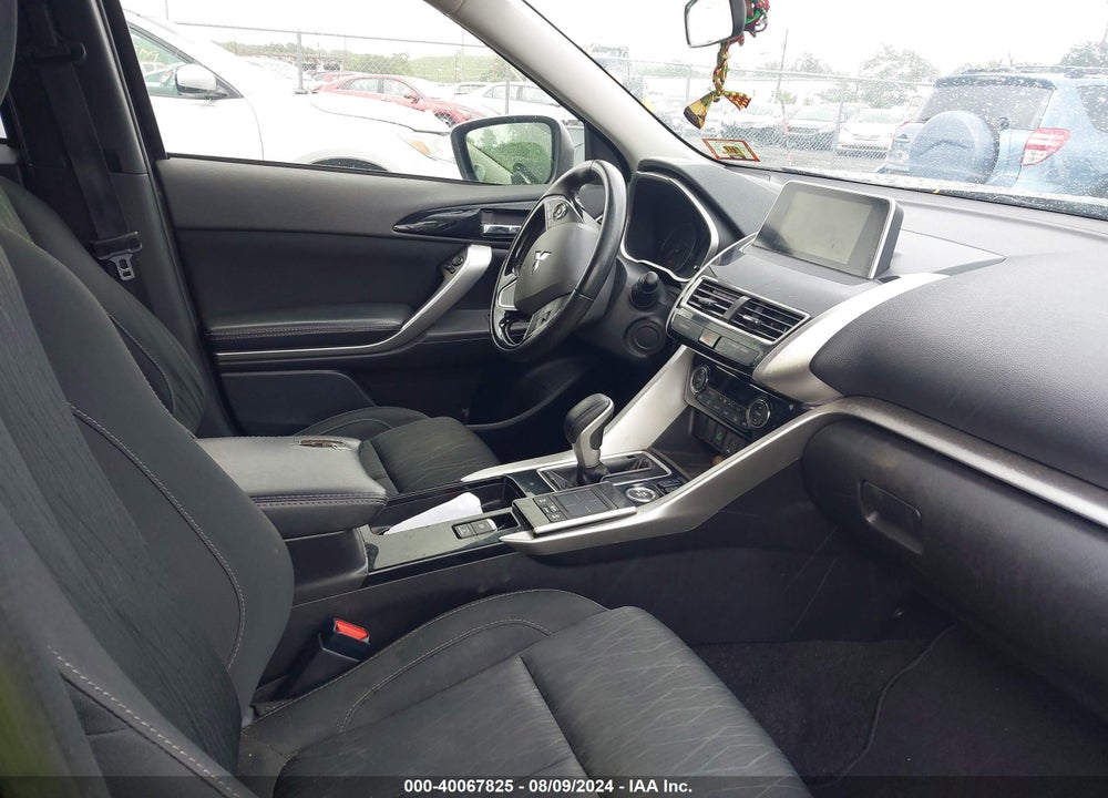 2018 MITSUBISHI ECLIPSE CROSS SE/SEL VIN: JA4AT5AA3JZ069627