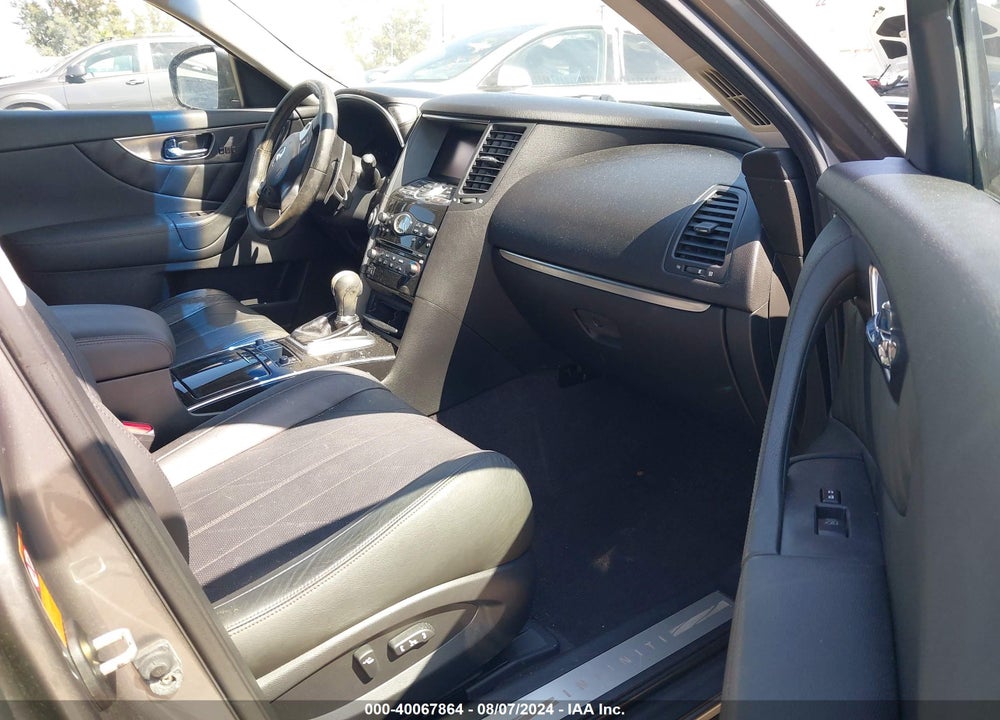 2009 INFINITI FX35 VIN: JNRAS18U39M100658