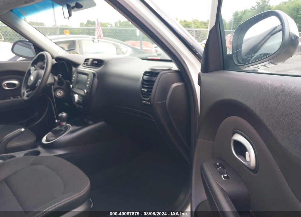 2018 KIA SOUL VIN: KNDJN2A27J7523901
