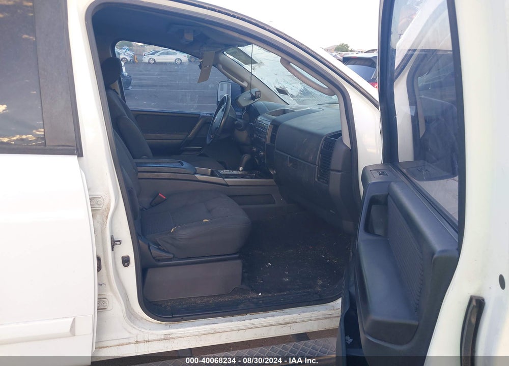 2010 NISSAN TITAN SE VIN: 1N6AA0ED8AN306569