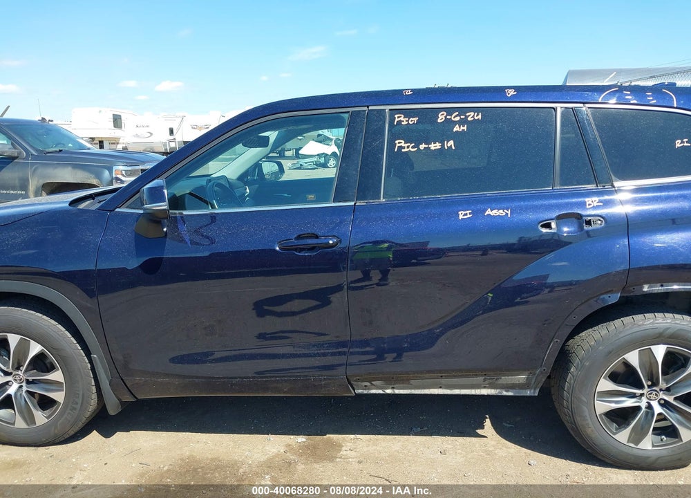 2020 TOYOTA HIGHLANDER XLE VIN: 5TDGZRBH3LS010969