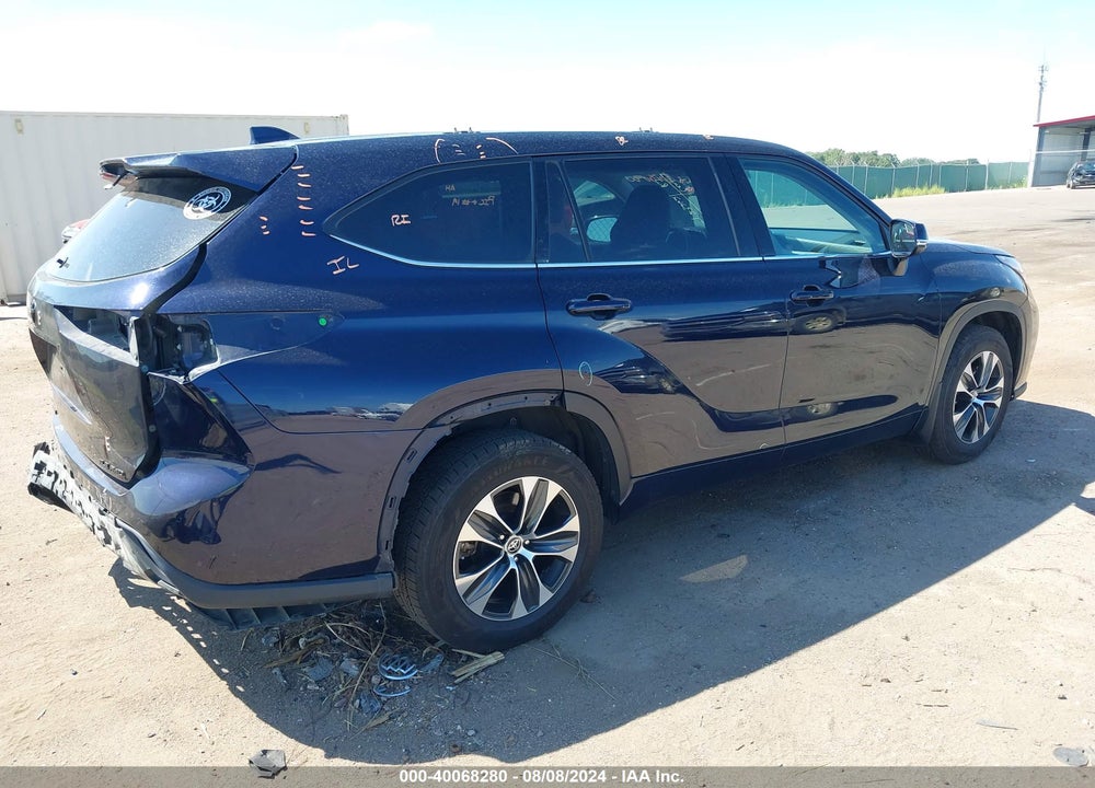 2020 TOYOTA HIGHLANDER XLE VIN: 5TDGZRBH3LS010969