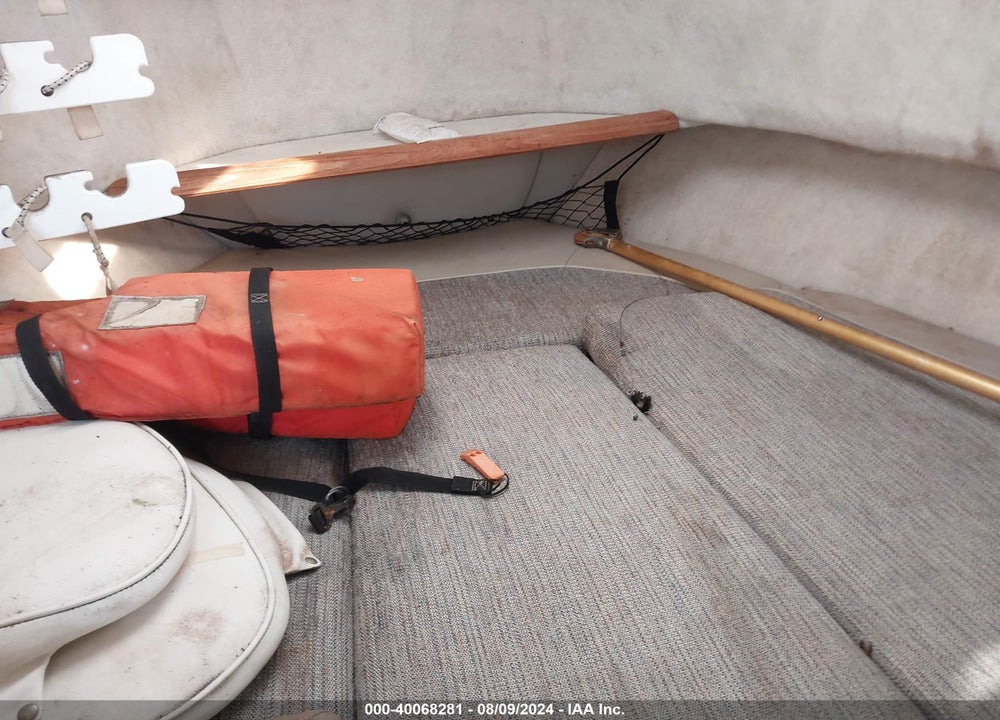 1996 BAYLINER TROPHY VIN: BYQA38FWA696
