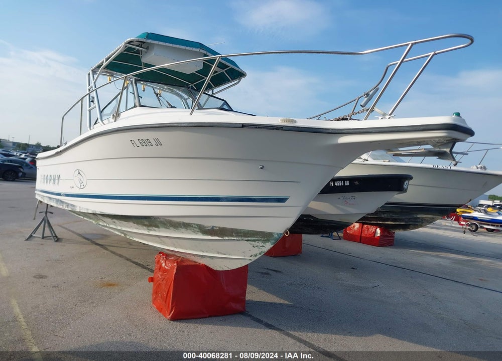 1996 BAYLINER TROPHY VIN: BYQA38FWA696