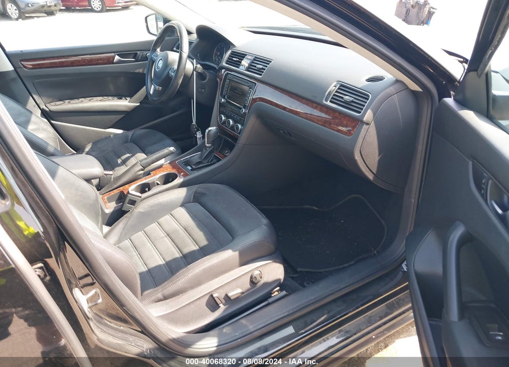 2013 VOLKSWAGEN PASSAT 2.0L TDI SEL PREMIUM VIN: 1VWCN7A39DC138640