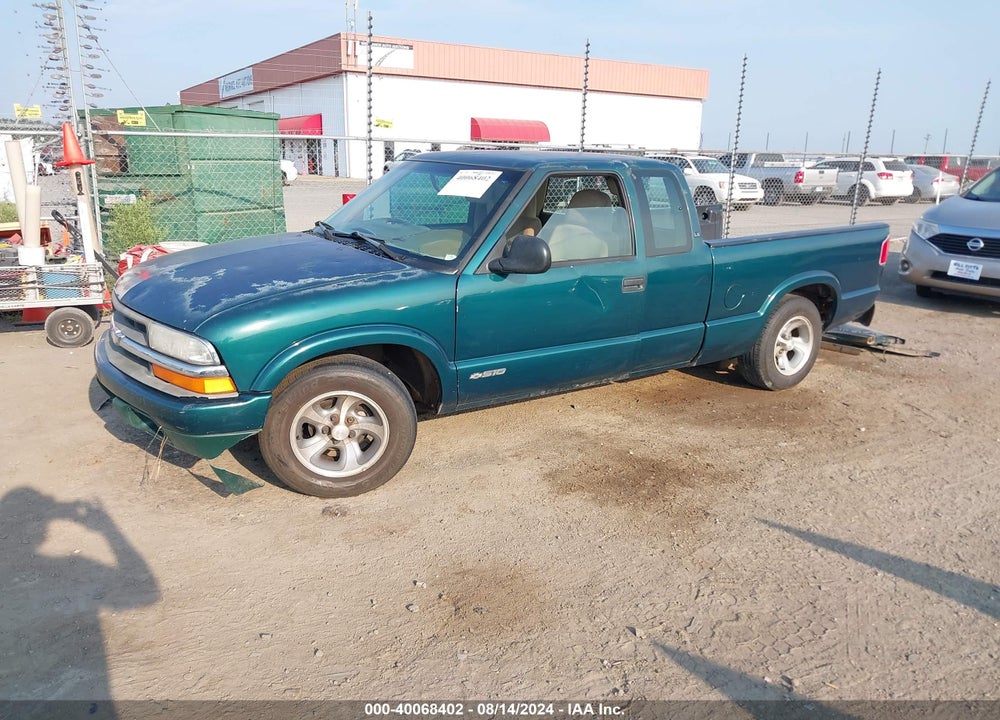 1998 CHEVROLET S-10 LS FLEETSIDE VIN: 1GCCS19X0W8121344