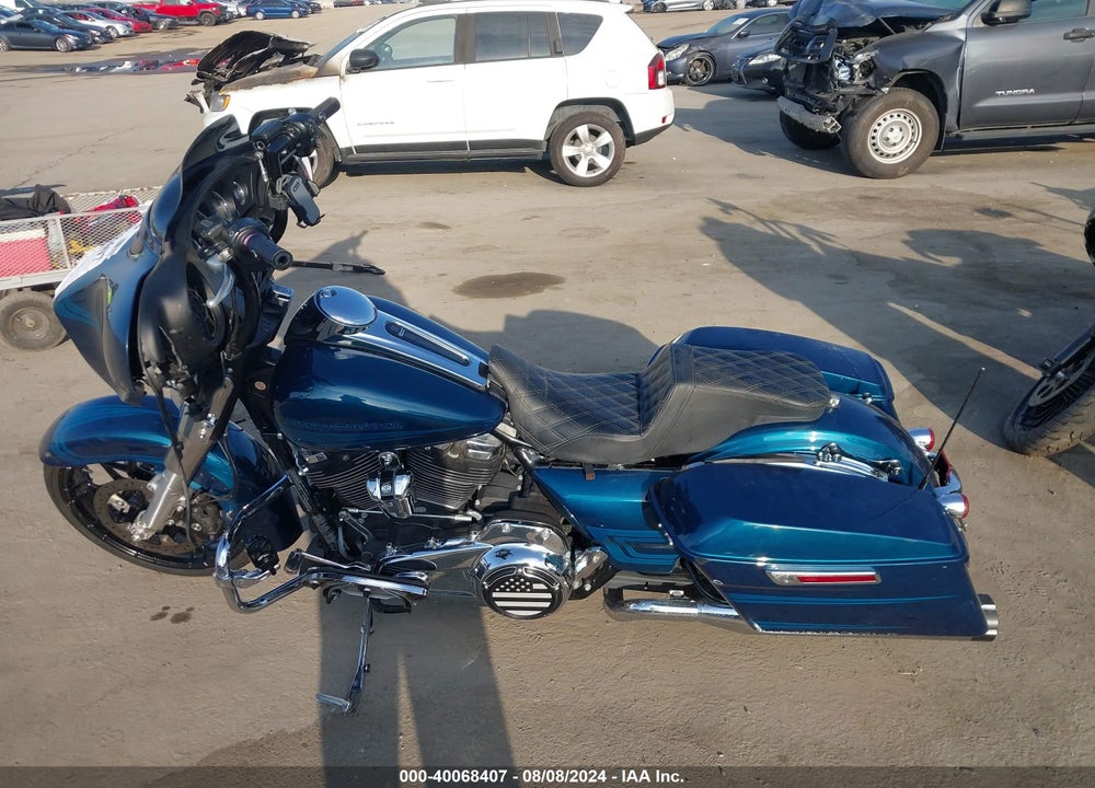 2020 HARLEY-DAVIDSON FLHX VIN: 1HD1KBC29LB672878