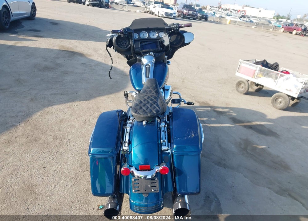 2020 HARLEY-DAVIDSON FLHX VIN: 1HD1KBC29LB672878