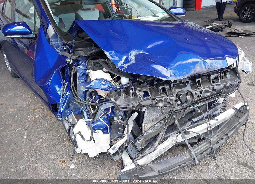 2018 TOYOTA PRIUS FOUR VIN: JTDKARFU7J3551837