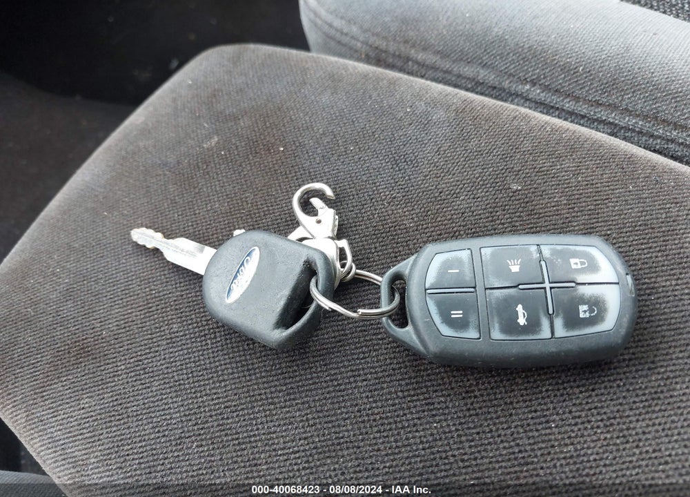 2002 FORD TAURUS SE VIN: 1FAFP53U92A234352