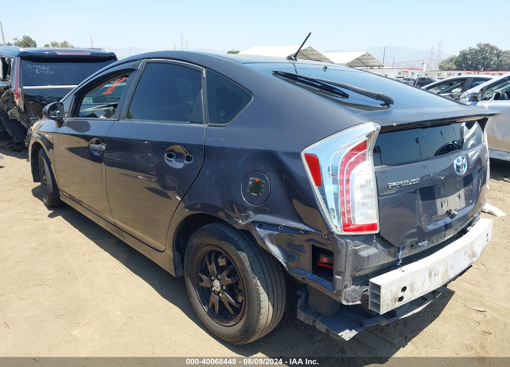 2013 TOYOTA PRIUS TWO VIN: JTDKN3DU2D5642401
